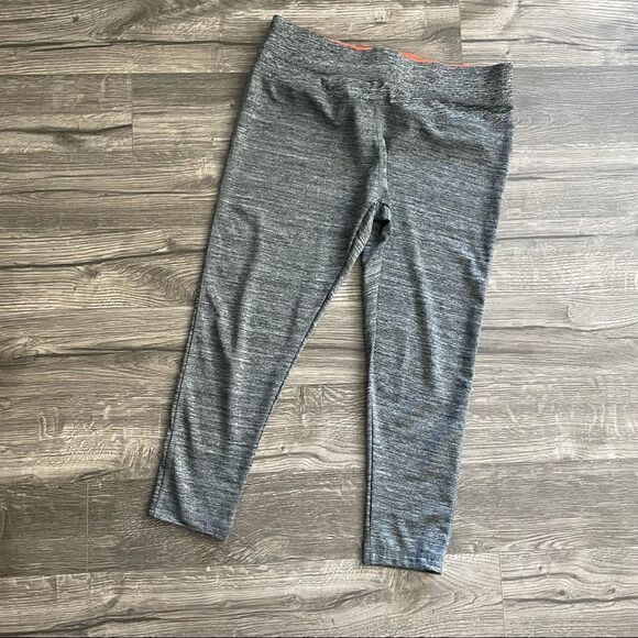 2/$20 Take A Walk Cropped Athletic Leggings - Picture 1 of 6